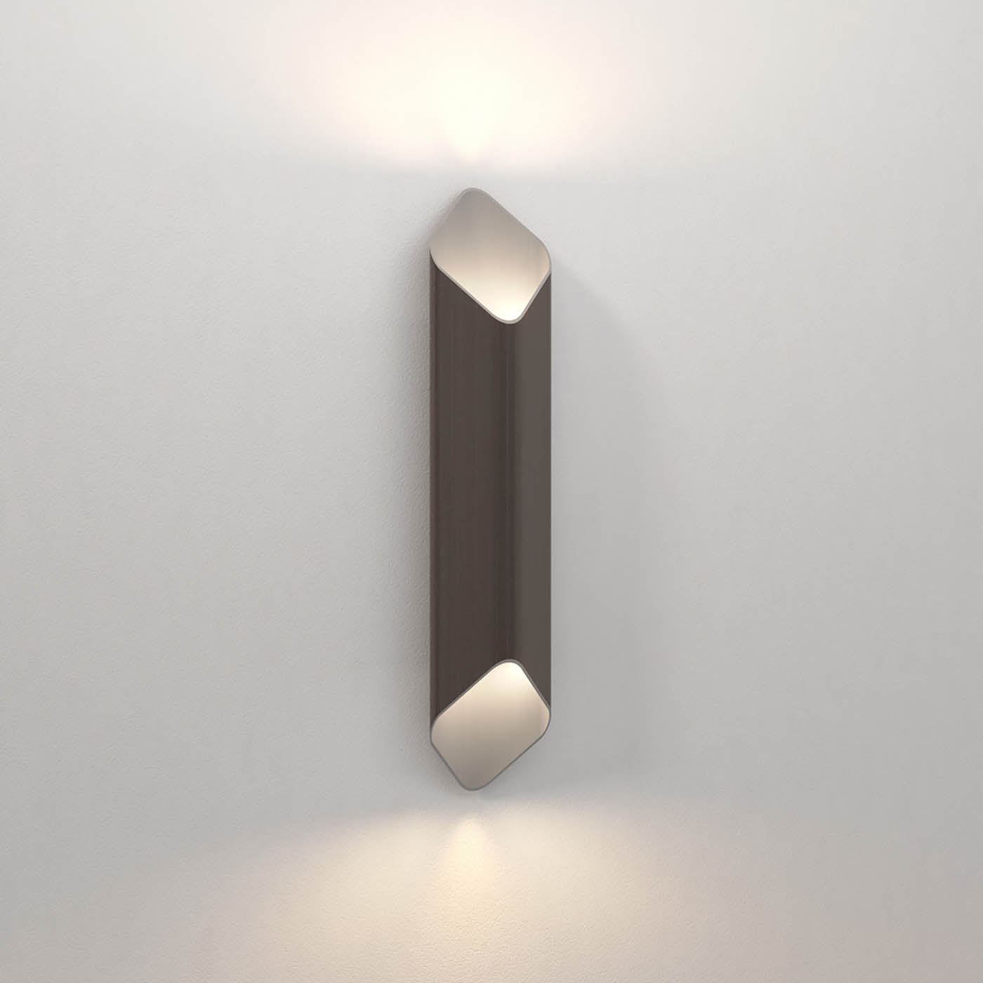 Astro Ako 600 LED nástěnné svítidlo stříbrné