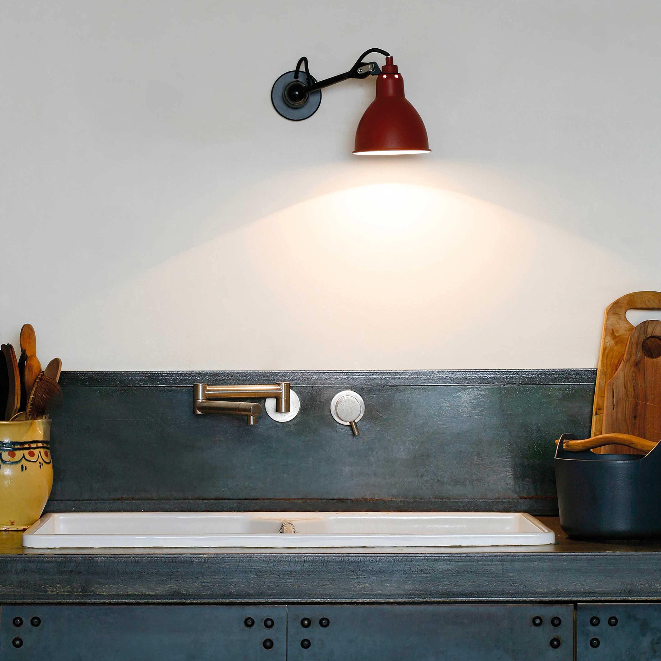 DCW éditions Lampe Gras N°304 E14 nástěnné svítidlo černé