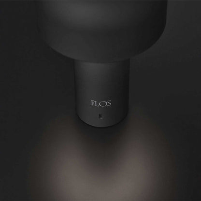 Flos Bellhop LED stolní přenosné svítidlo