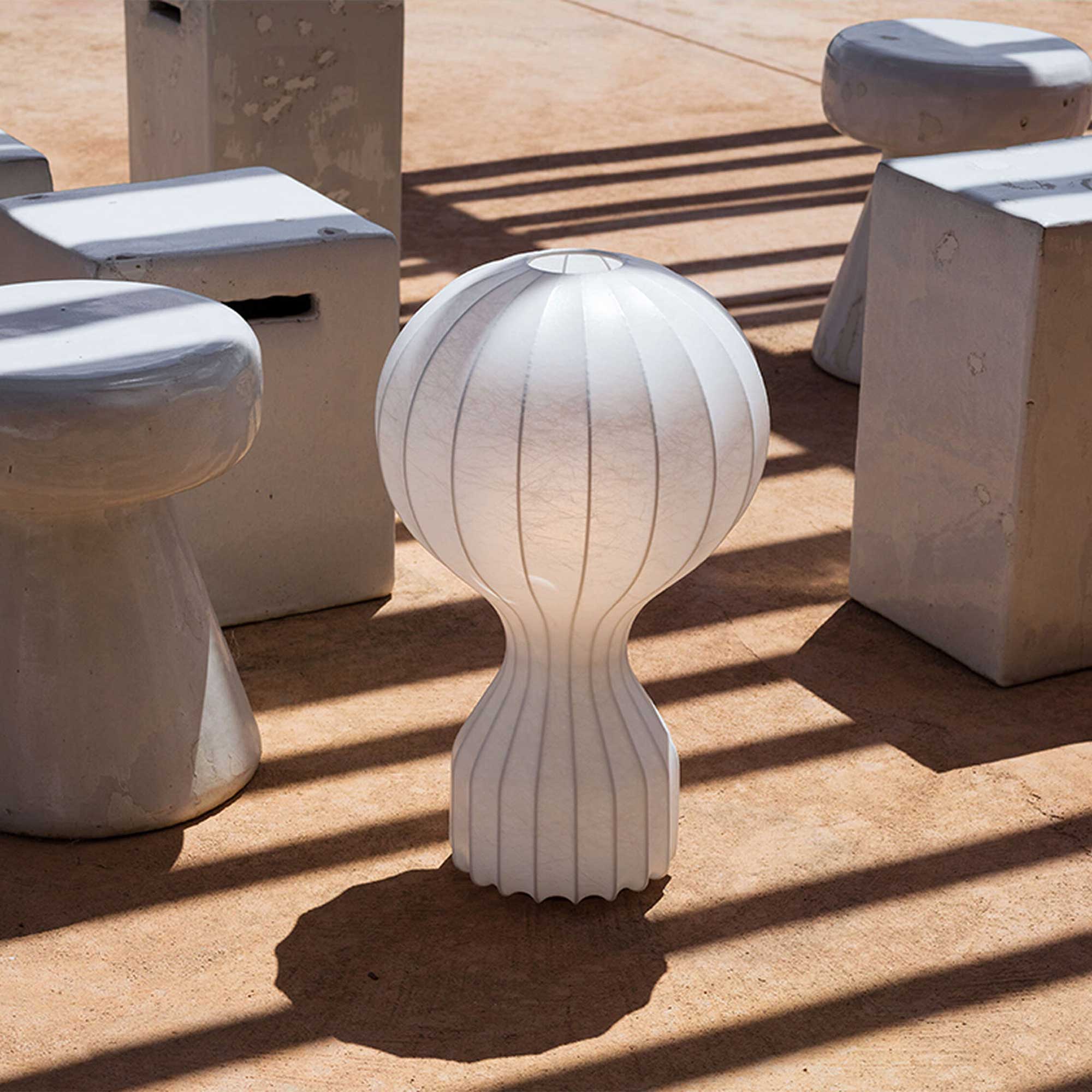 Flos Gatto E27 ikonická stolní lampa