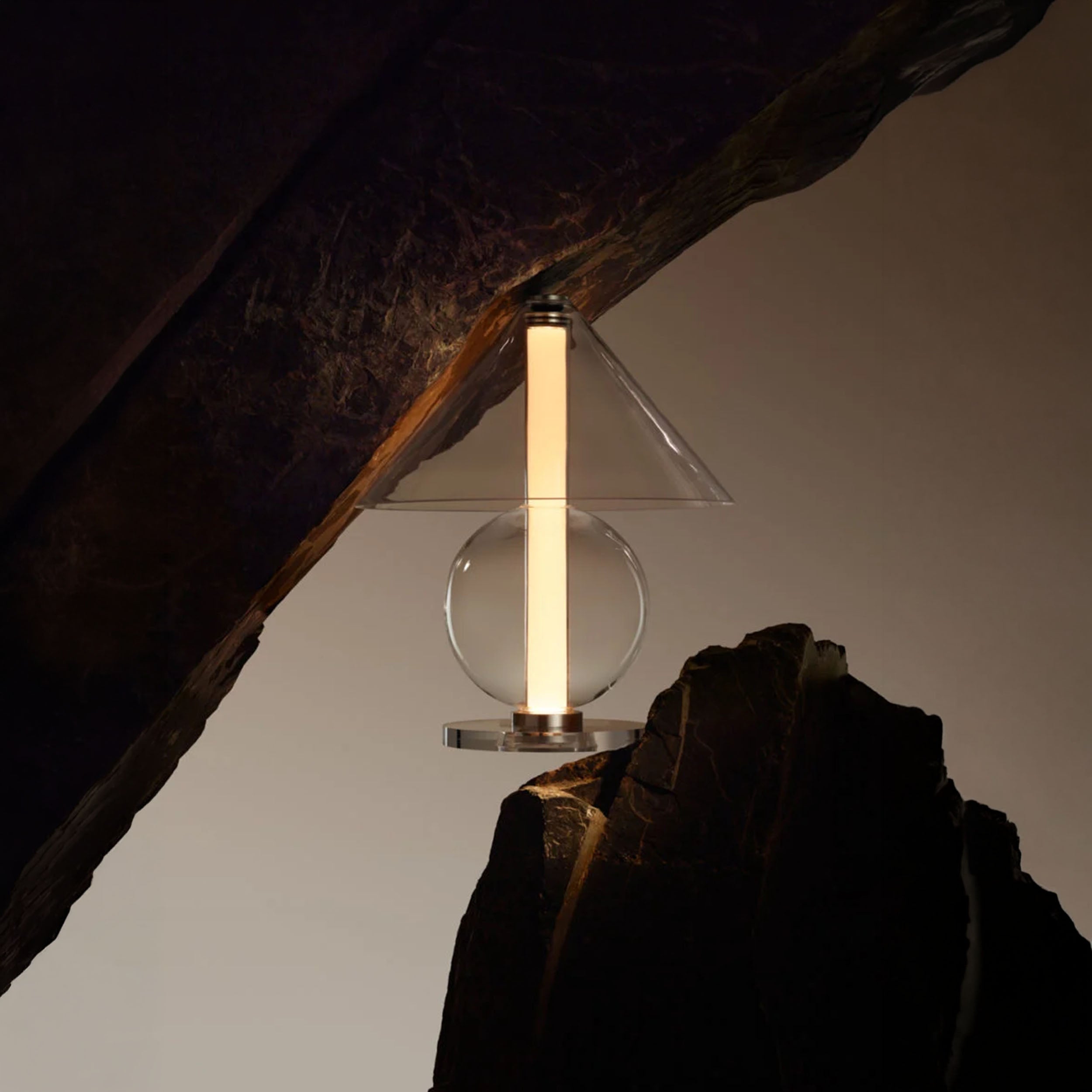 Marset Fragile LED stolní svítidlo